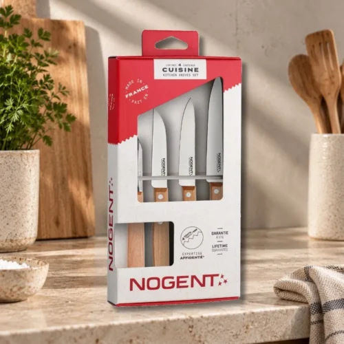 Coffret couteaux Affidenté® Naturel Nogent*** avec 4 essentiels en Cerisier des Bois, présenté dans une cuisine.